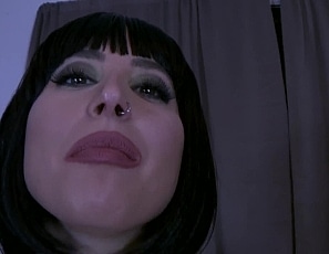 MOUTH FETISH Galas Seductive Vampire Shows Off Her Mouth